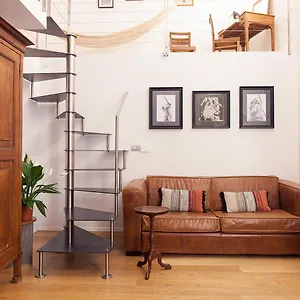 Slow Time In Apartamento